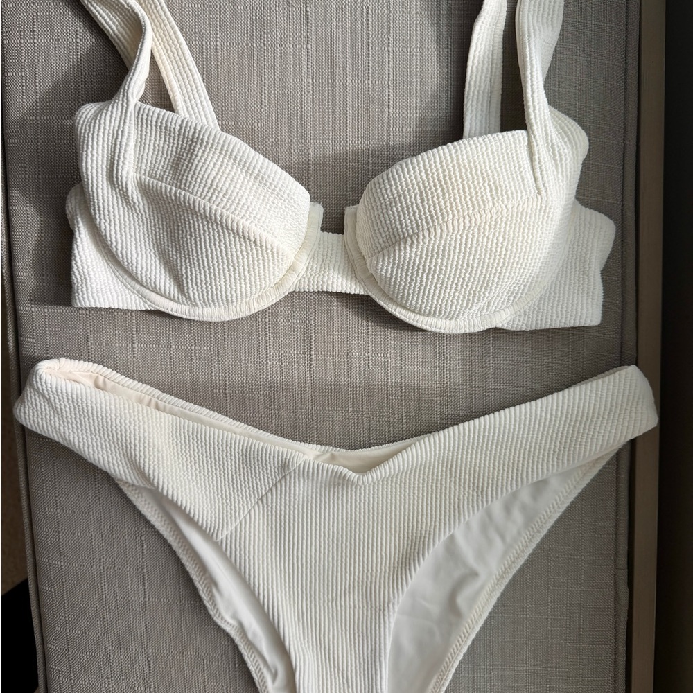 Vetchy Laguna White Bikini Set